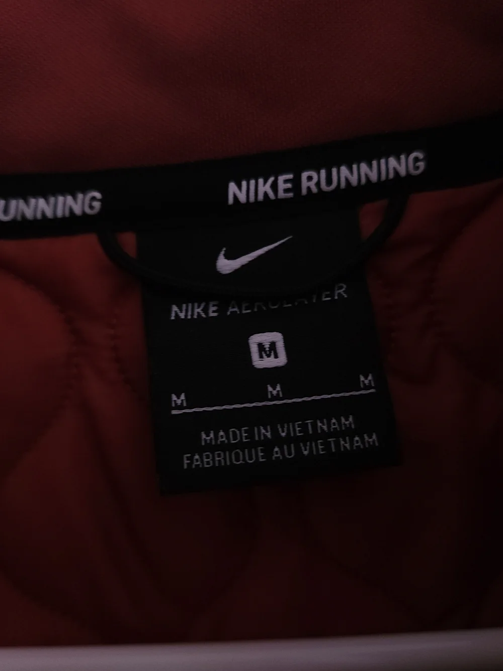 Nike AeroLayer Running Vest Women's Medium Quilted Insulated Berry Pink Full Zip